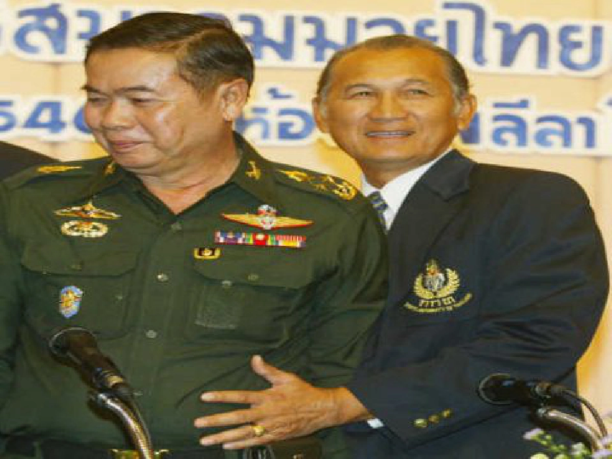 "ศักดิ์ชาย"สมัย 3
นั่งนายกมวยไทย
พร้อมรวม2สมาคม
"ศักดิ์ชาย"สมัย 3
นั่งนายกมวยไทย
พร้อมรวม2สมาคม