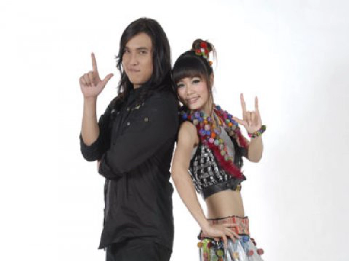 ดร.ฟู ชวน กระแต อวดเสียงร้อง
ดร.ฟู ชวน กระแต อวดเสียงร้อง