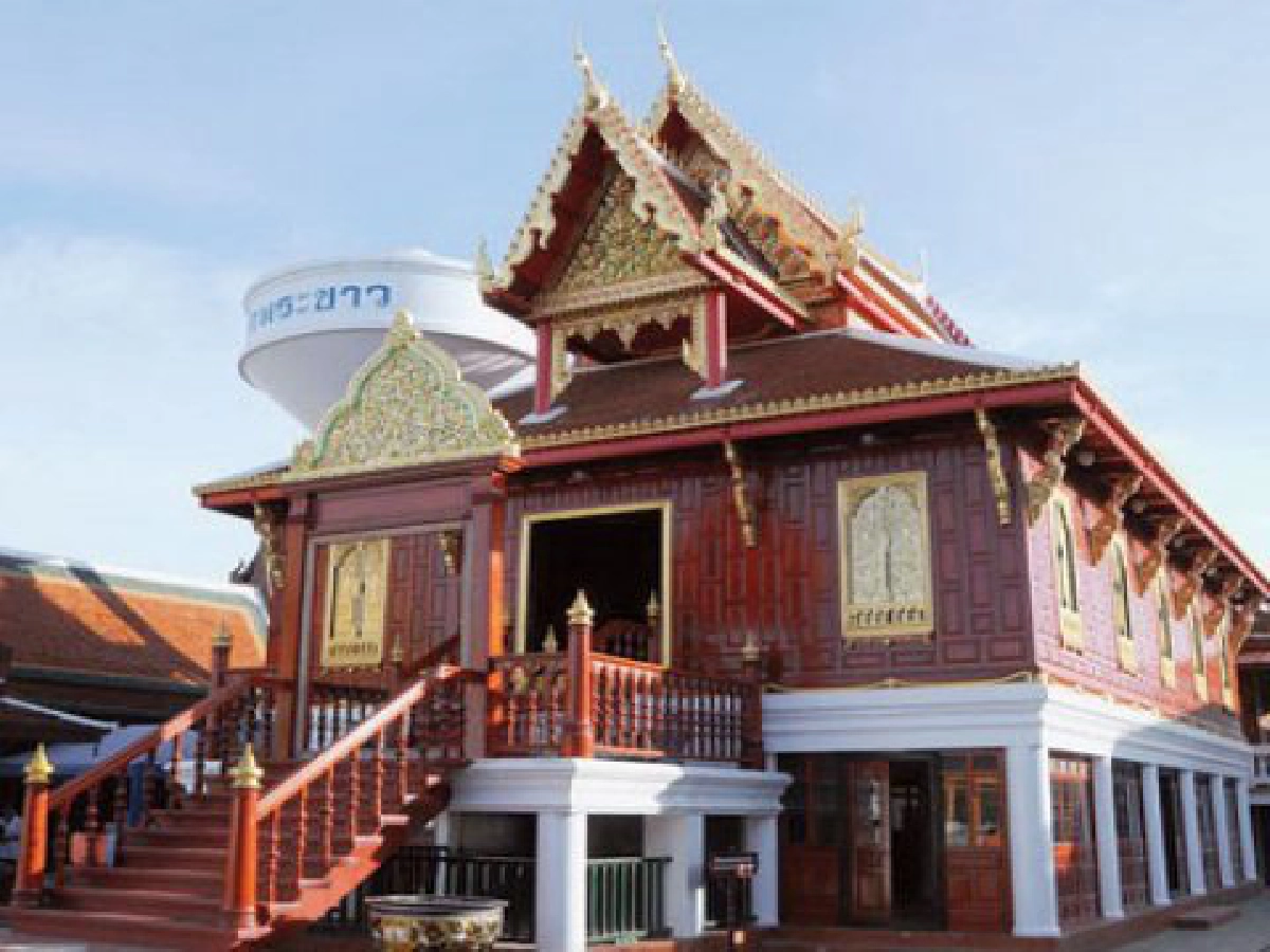 ครบร้อยวันมรณภาพ
หลวงปู่ทิมวัดพระขาว 


