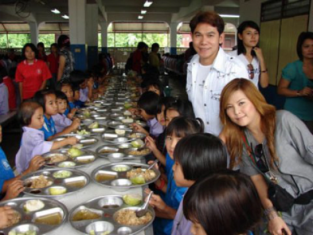 ผ้าป่าสนั่นเมืองอาร์สยาม
รับเทศกาลเข้าพรรษา
ผ้าป่าสนั่นเมืองอาร์สยาม
รับเทศกาลเข้าพรรษา