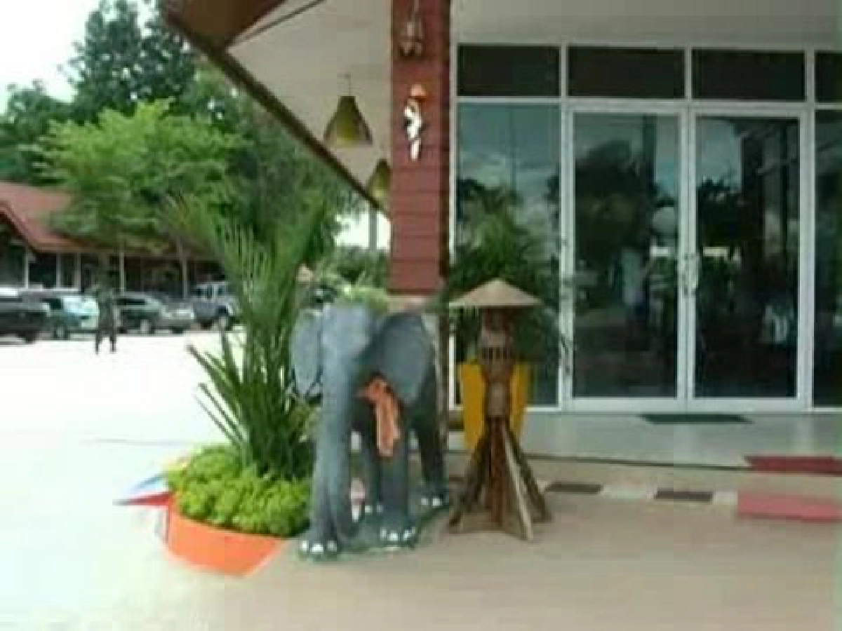 ติงเครือข่ายเอดส์พิลึกทำเทียนรูป"จู๋ "วางขาย ติงเครือข่ายเอดส์พิลึกทำเทียนรูป"จู๋ "วางขาย