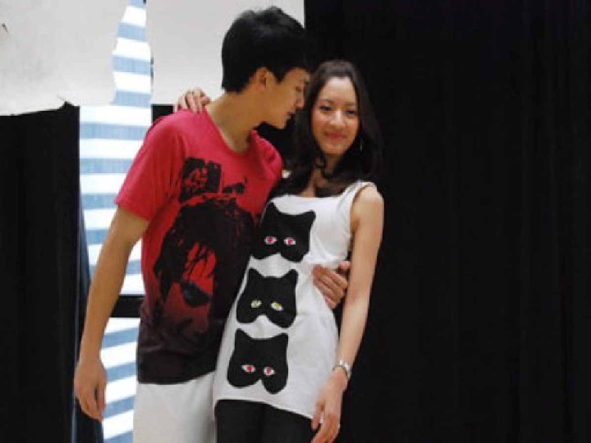 บี้ควงแอฟ โชว์สวีท
ซ้อม Love มากมาย
บี้ควงแอฟ โชว์สวีท
ซ้อม Love มากมาย