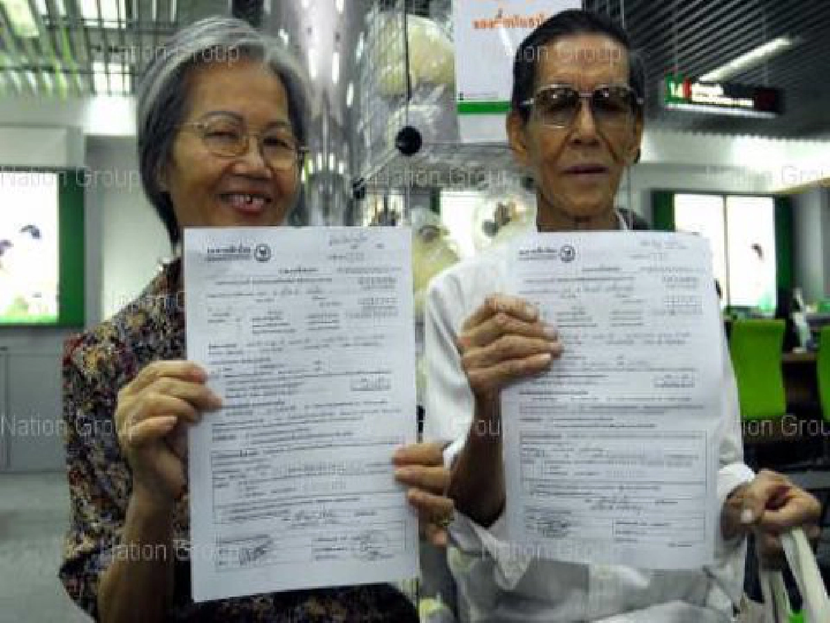 แห่จองพันธบัตรธ.กรุงไทย-กรุงเทพเต็ม แห่จองพันธบัตรธ.กรุงไทย-กรุงเทพเต็ม