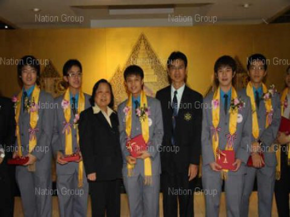 เด็กไทยคว้า 1ทอง 4เงินฟิสิกส์โอลิมปิก เด็กไทยคว้า 1ทอง 4เงินฟิสิกส์โอลิมปิก