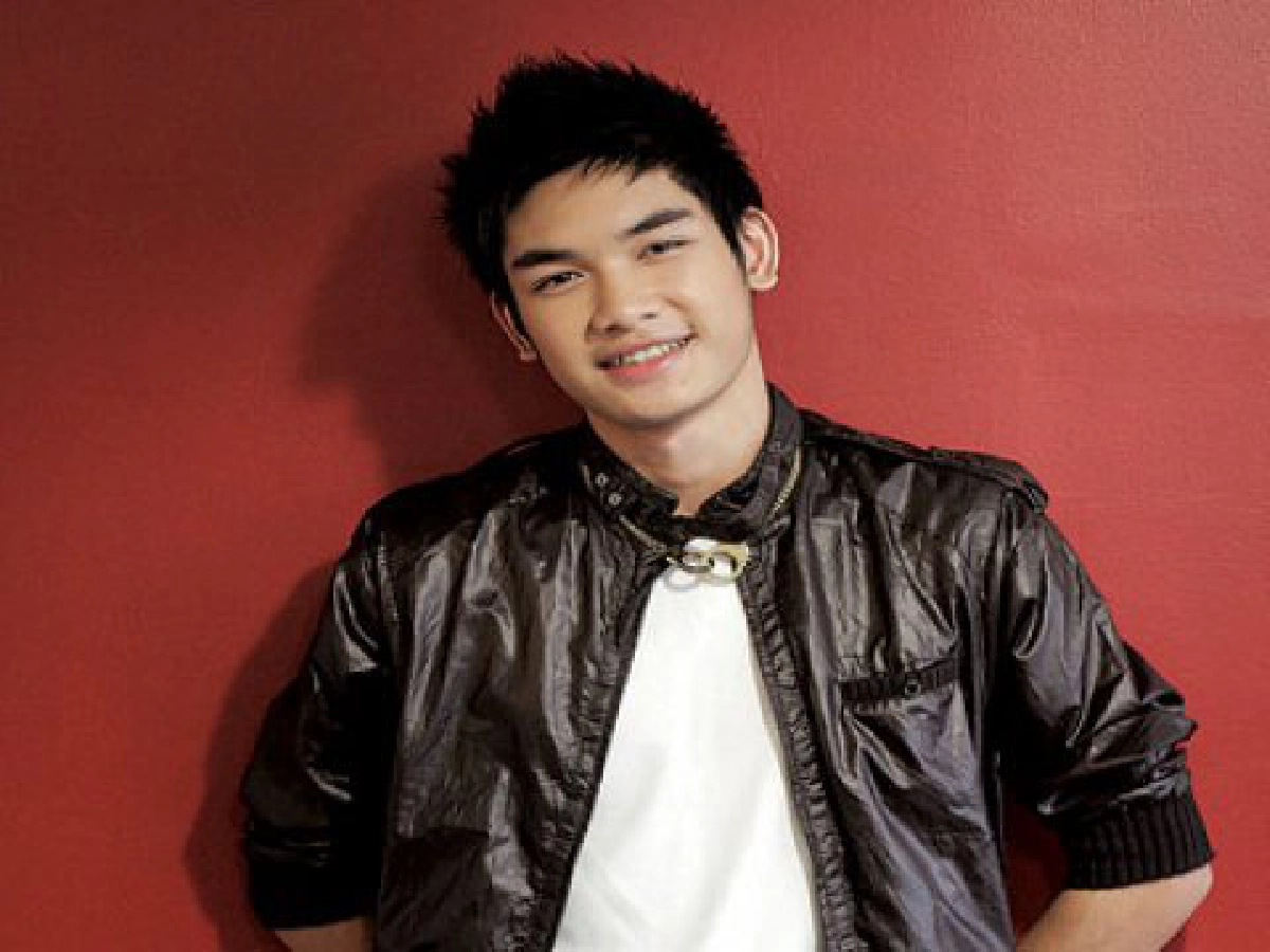 เม้าท์นอกจอ (พุธที่ 22 ก.ค.52)
เม้าท์นอกจอ (พุธที่ 22 ก.ค.52)