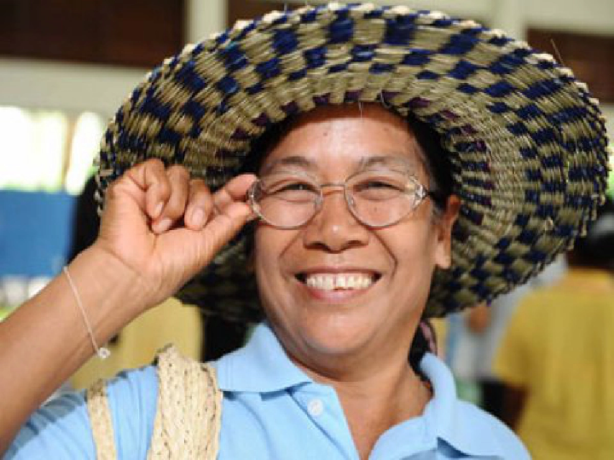 "แว่นตา" แสงสว่างแห่งผู้สูงวัย
"แว่นตา" แสงสว่างแห่งผู้สูงวัย