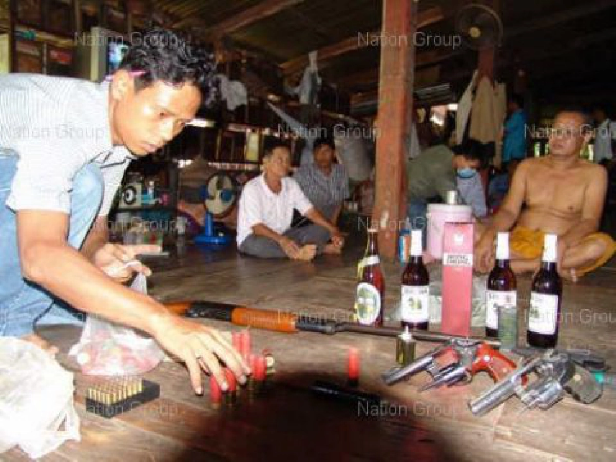 บุกค้นกุฏิเจ้าอาวาสวัดดังพบปืน3กระบอก
