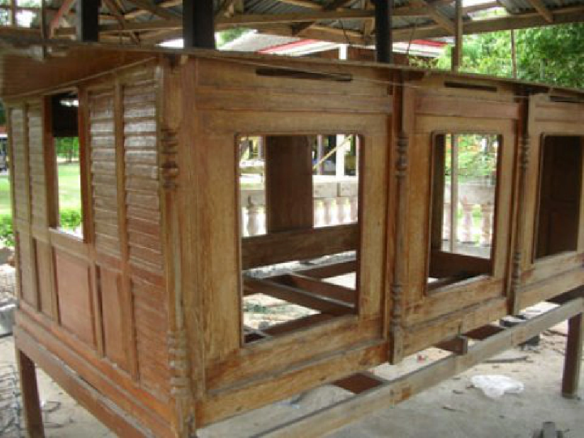 ศิลป์แห่งแผ่นดิน - ตามรอยเสด็จ
ศิลป์แห่งแผ่นดิน - ตามรอยเสด็จ