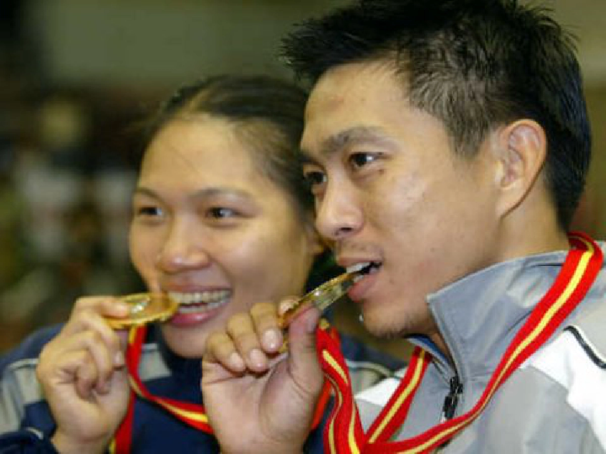 บดินทร์ถือธงไทย
เปิดมาเชี่ยลอาร์ท
เทควันโดไร้ที่ซ้อม
บดินทร์ถือธงไทย
เปิดมาเชี่ยลอาร์ท
เทควันโดไร้ที่ซ้อม