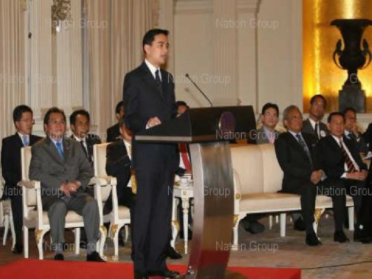 "อภิสิทธิ์"มั่นใจศก.ไทยผ่านจุดต่ำสุดแล้ว "อภิสิทธิ์"มั่นใจศก.ไทยผ่านจุดต่ำสุดแล้ว