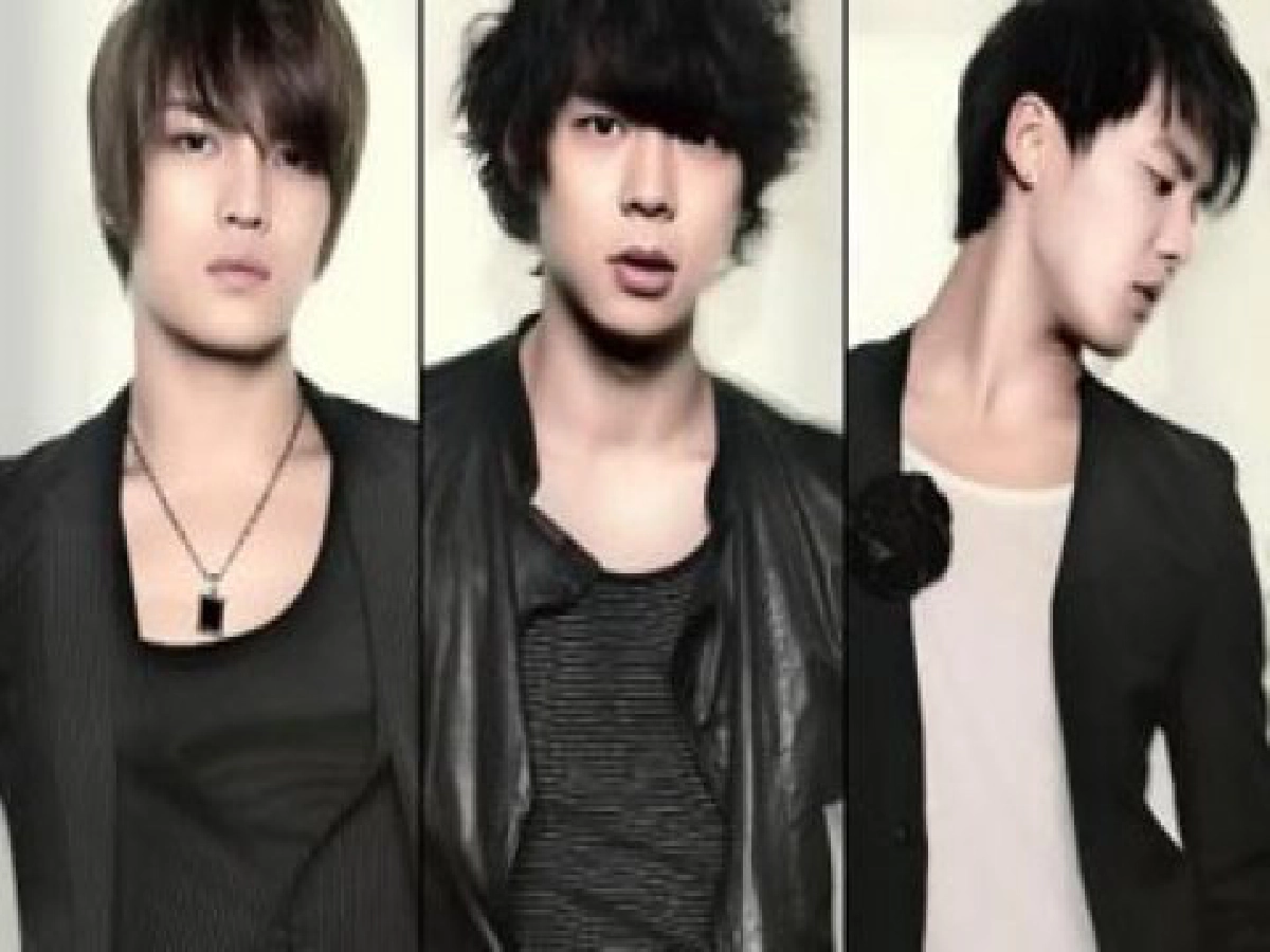 "ทงบังชินกิ" ส่อแวววิกฤติ!
3 สมาชิกเตรียมยื่นฟ้องต้นสังกัด
"ทงบังชินกิ" ส่อแวววิกฤติ!
3 สมาชิกเตรียมยื่นฟ้องต้นสังกัด