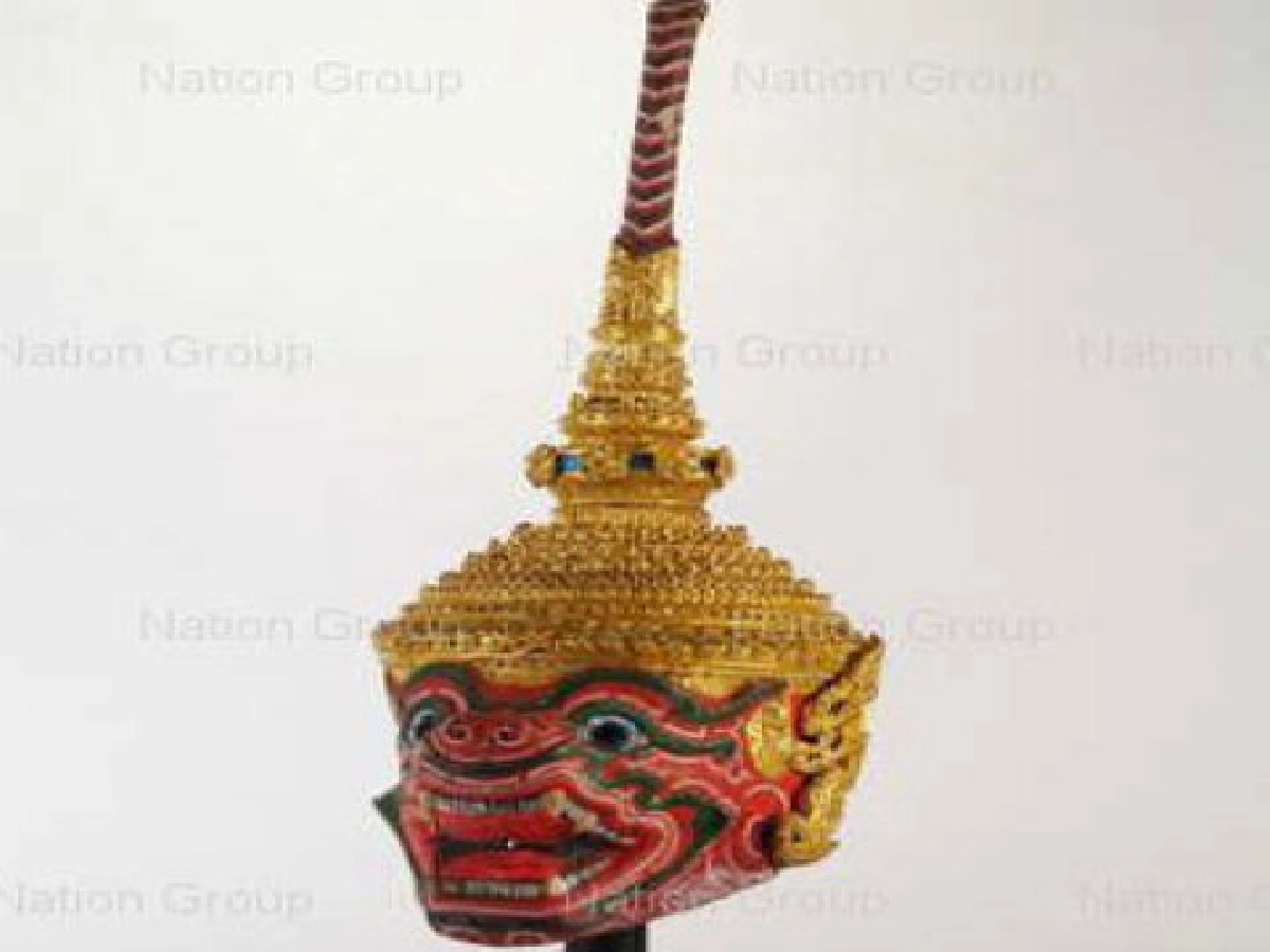 อภิสิทธิ์เปิดงานเครื่องแต่งกายโขนใหม่ตามพระราชสาวนีย์