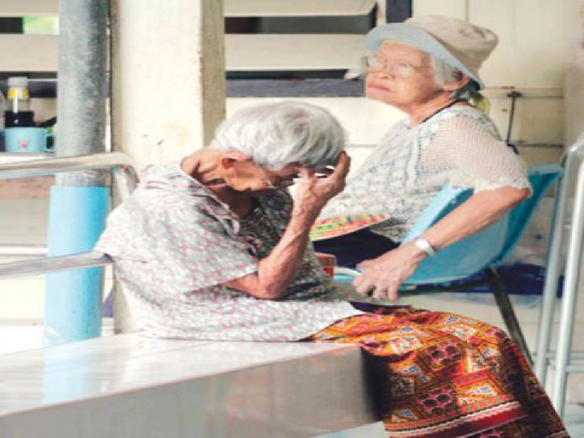 อนุสาวรีย์แม่
ของ...พระพยอม วัดสวนแก้ว
อนุสาวรีย์แม่
ของ...พระพยอม วัดสวนแก้ว