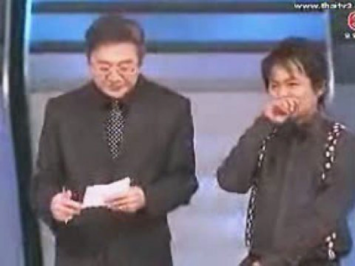 มองผ่านเลนส์คม - เพลงชีวิต
มองผ่านเลนส์คม - เพลงชีวิต