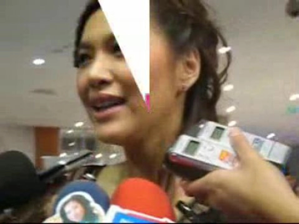 (คลิป)"โบวี่"สะท้านเล่น"ฉากหวิว" (คลิป)"โบวี่"สะท้านเล่น"ฉากหวิว"
