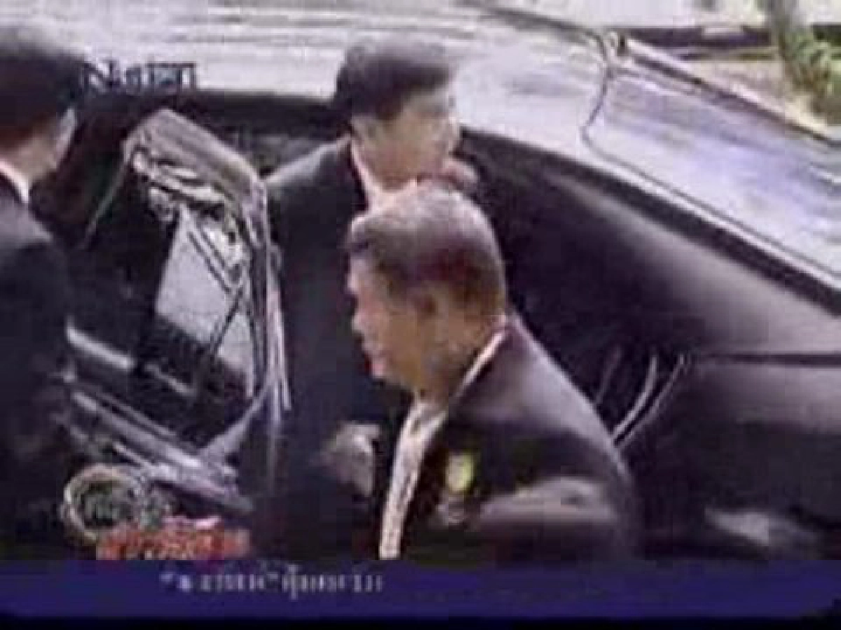 ศาลรับฟ้องคดี"อภิสิทธิ์"ฟ้อง"จตุพร"หมิ่นประมาท ศาลรับฟ้องคดี"อภิสิทธิ์"ฟ้อง"จตุพร"หมิ่นประมาท
