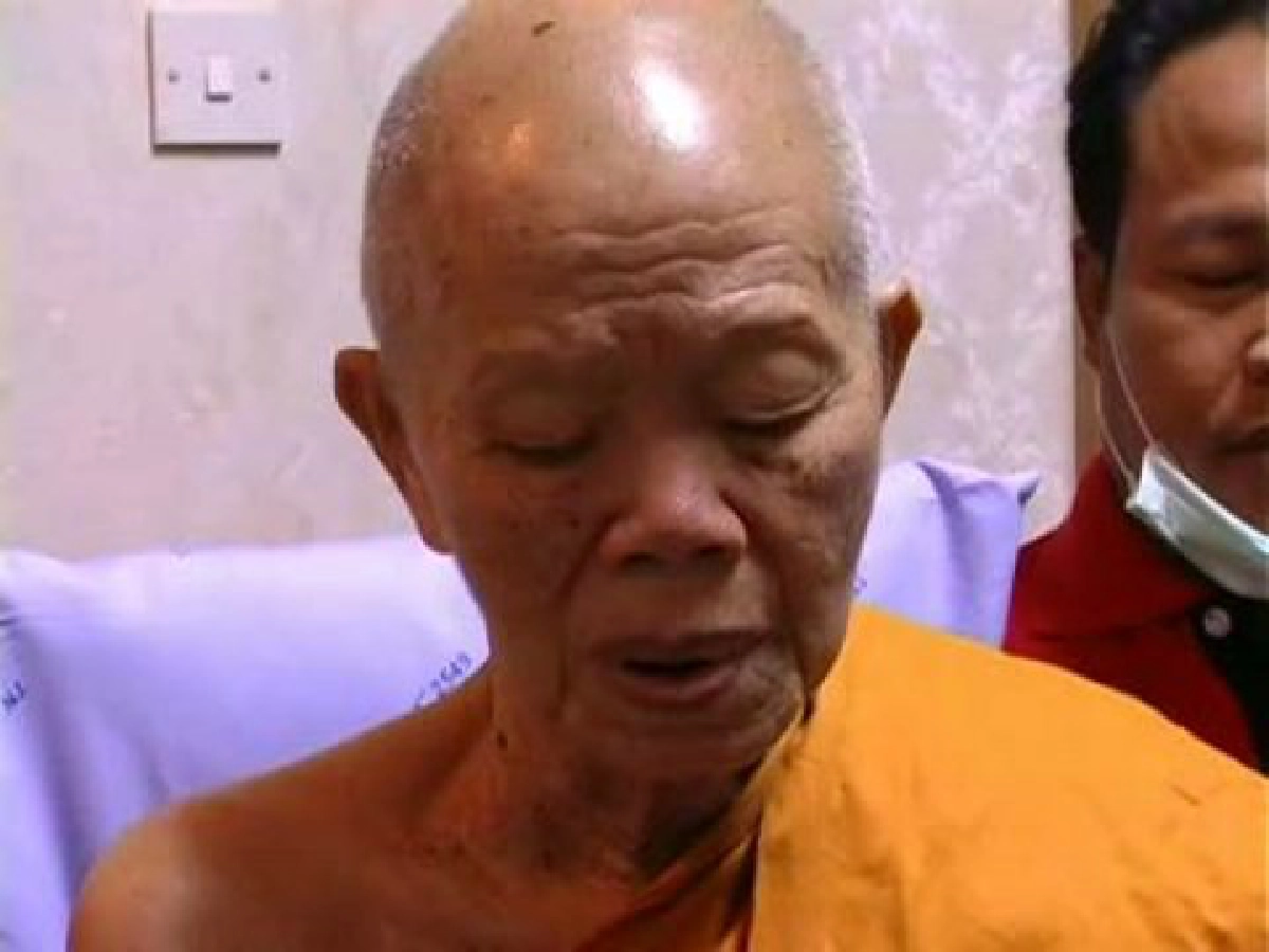 หลวงพ่อคูณอาการดีขึ้น-หมอสั่งห้ามเยี่ยม หลวงพ่อคูณอาการดีขึ้น-หมอสั่งห้ามเยี่ยม