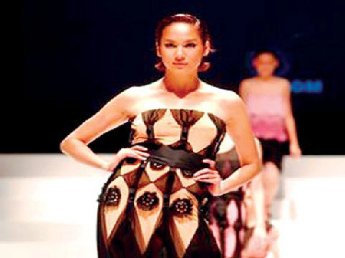 เสิร์ฟข่าวเม้าท์แตก (พุธที่ 19 ส.ค.52)
เสิร์ฟข่าวเม้าท์แตก (พุธที่ 19 ส.ค.52)
