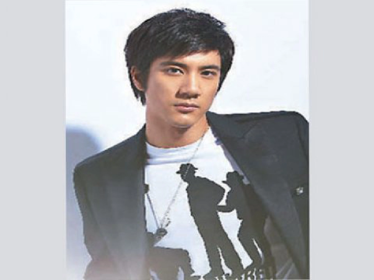 "หวังลีฮอม" กับคอนเสิร์ตไว้อาลัย ไมเคิล แจ็กสัน "หวังลีฮอม" กับคอนเสิร์ตไว้อาลัย ไมเคิล แจ็กสัน