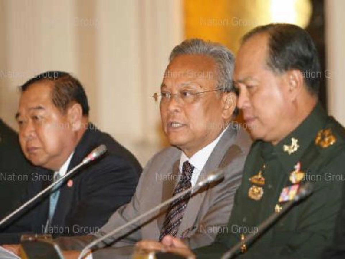 ทหาร-ตร.พร้อมรับมือม็อบแดงสุเทพบัญชาที่ทำเนียบ ทหาร-ตร.พร้อมรับมือม็อบแดงสุเทพบัญชาที่ทำเนียบ