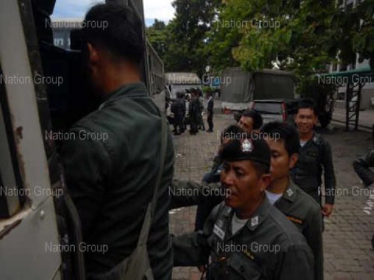 แม่ทัพภาค1สั่งลดกำลังดูแลรอบเขตดุสิต แม่ทัพภาค1สั่งลดกำลังดูแลรอบเขตดุสิต