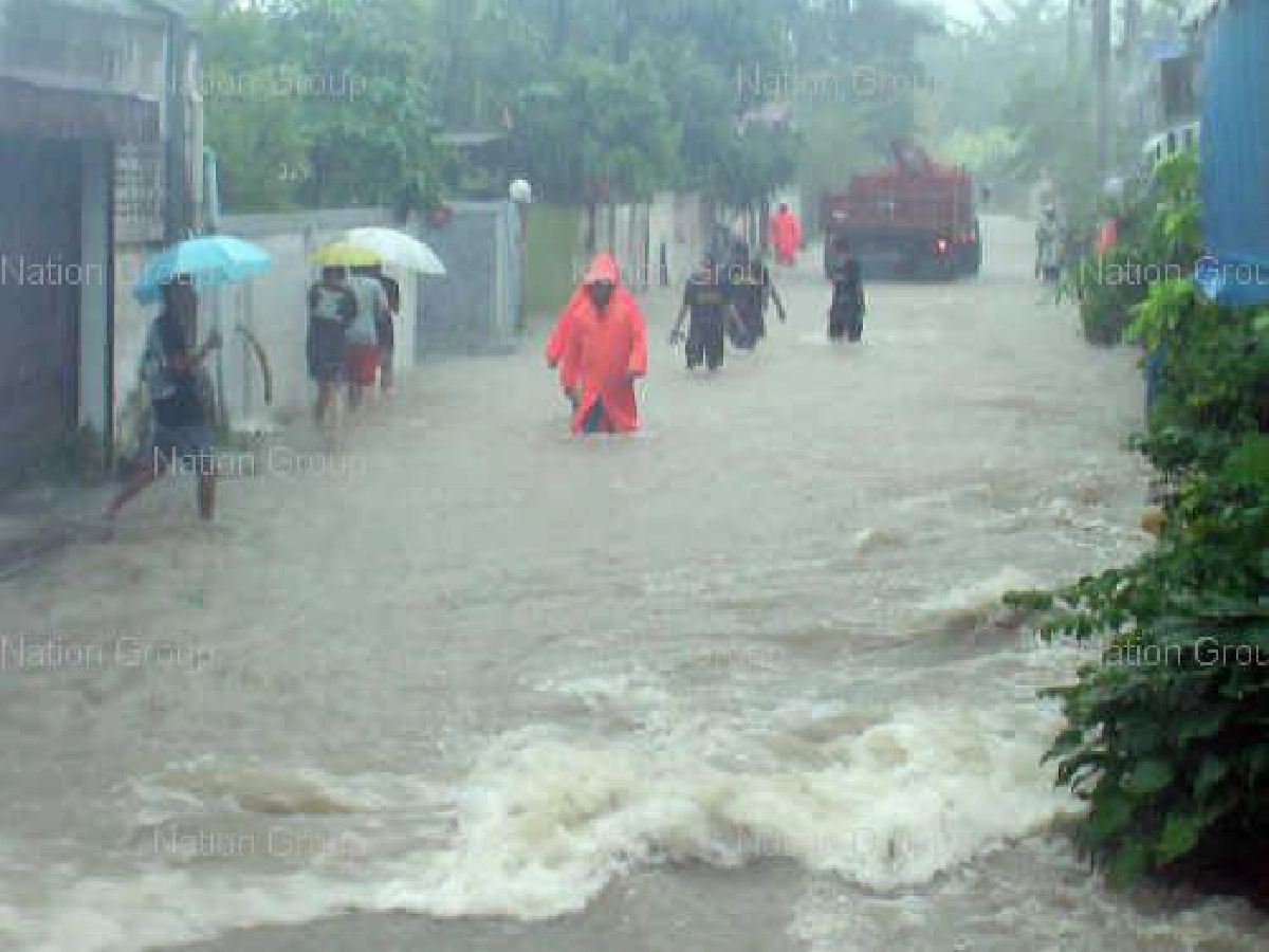อุตุฯเตือนฝนตกหนักระวังน้ำท่วมฉับพลัน อุตุฯเตือนฝนตกหนักระวังน้ำท่วมฉับพลัน