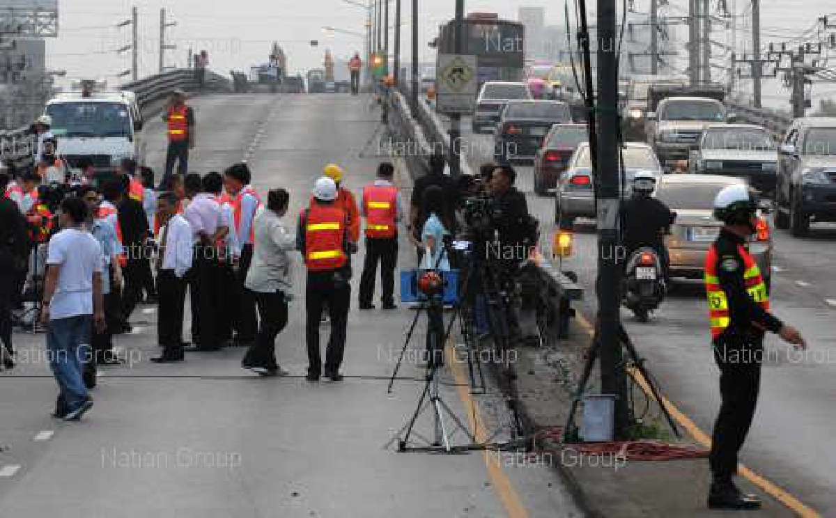 ปิดสะพานรัชโยธินซ่อม-จราจรหนาแน่น