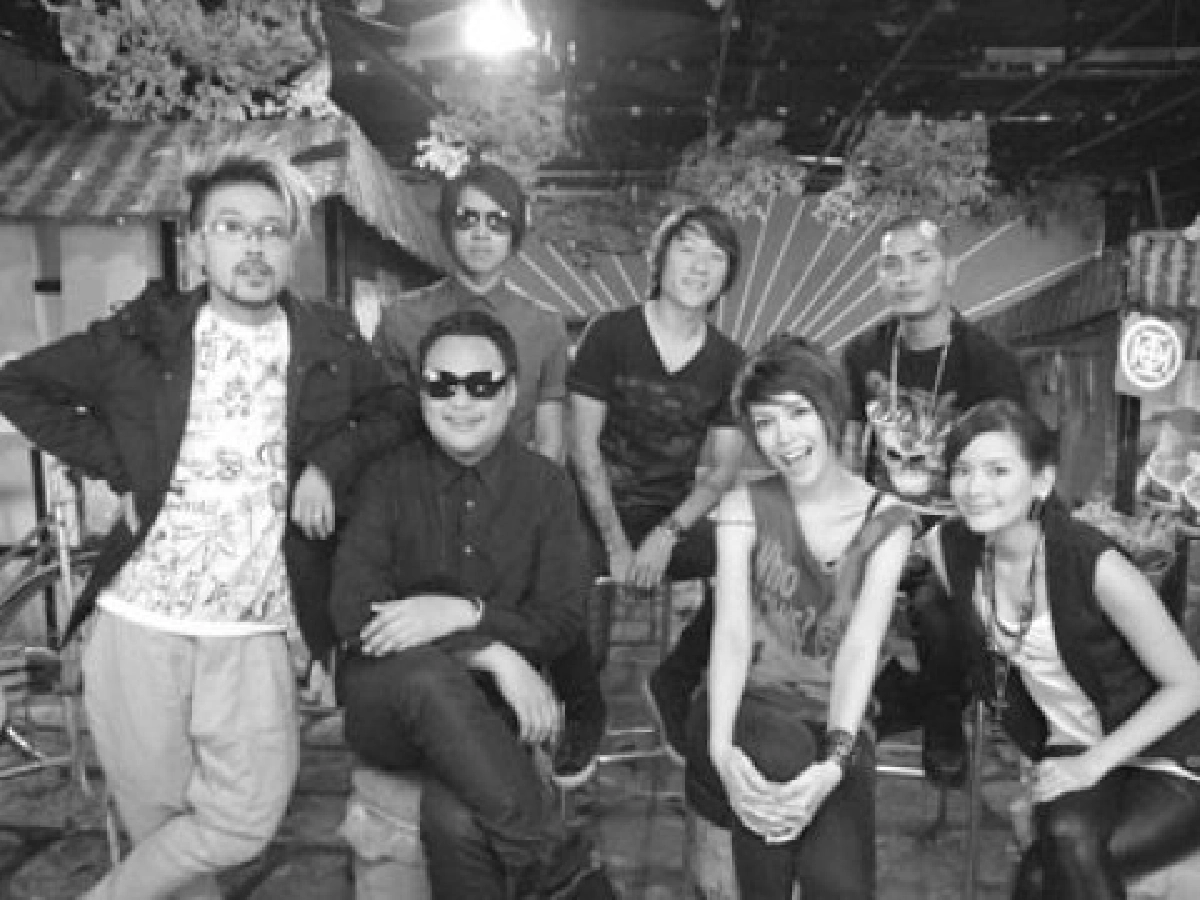 ศุกร์ที่ 4 กันยายน 2552
ศุกร์ที่ 4 กันยายน 2552