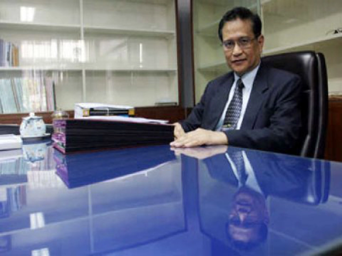 ศ.อานนท์ บุณยะรัตเวช
ศ.อานนท์ บุณยะรัตเวช