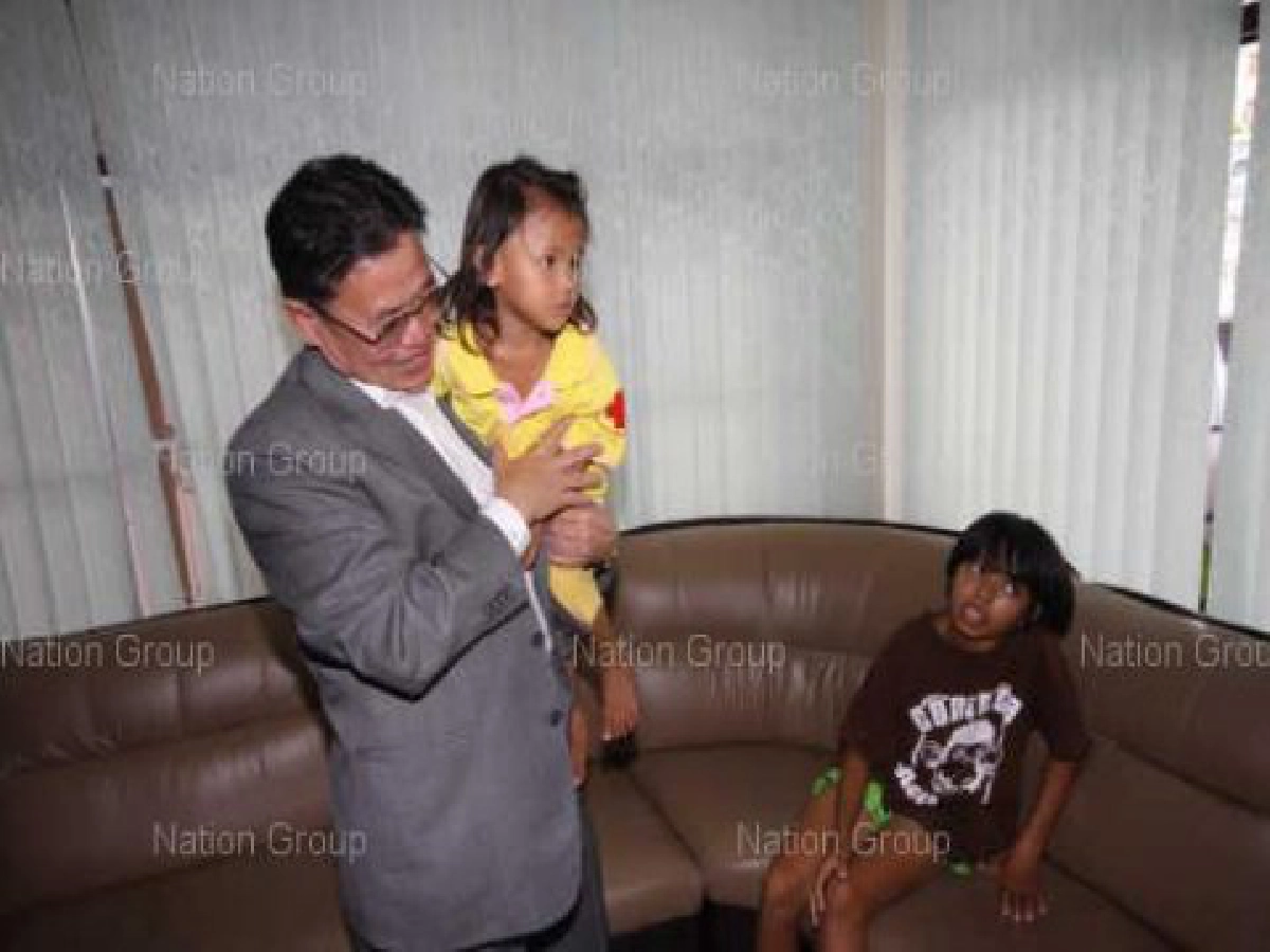 2หนูน้อยถูกทิ้งติดต่อพ่อแม่ได้แล้วรักษาตัวอยู่รพ.พิจิตร 2หนูน้อยถูกทิ้งติดต่อพ่อแม่ได้แล้วรักษาตัวอยู่รพ.พิจิตร