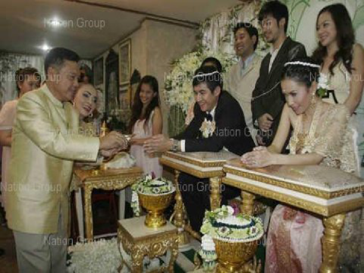 "โด่ง"เป็นปลื้มหลังจูงมือ"ยุ้ย"เข้าวิวาห์ 