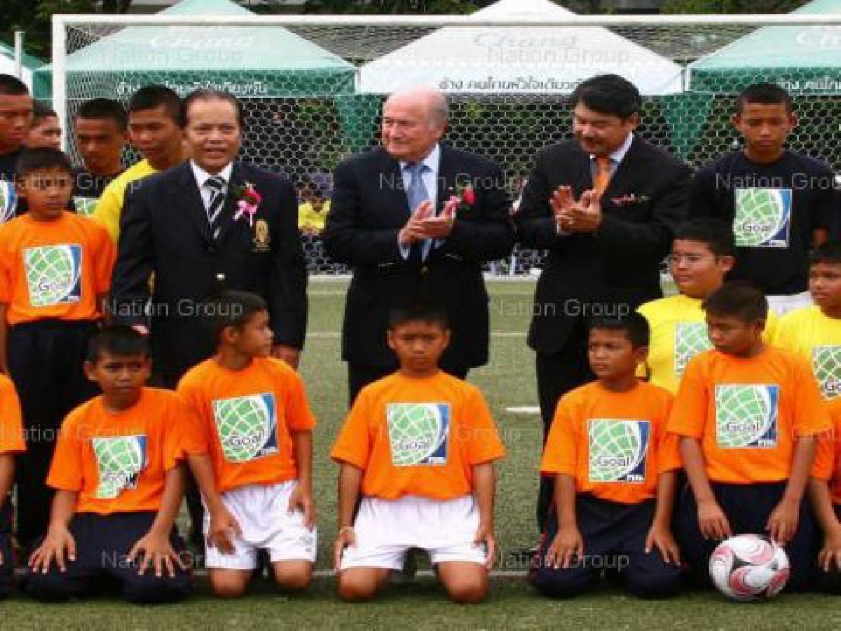 นายกเปิดทำเนียบต้อนรับ"แบล็ตเตอร์"ประธานฟีฟ่า นายกเปิดทำเนียบต้อนรับ"แบล็ตเตอร์"ประธานฟีฟ่า