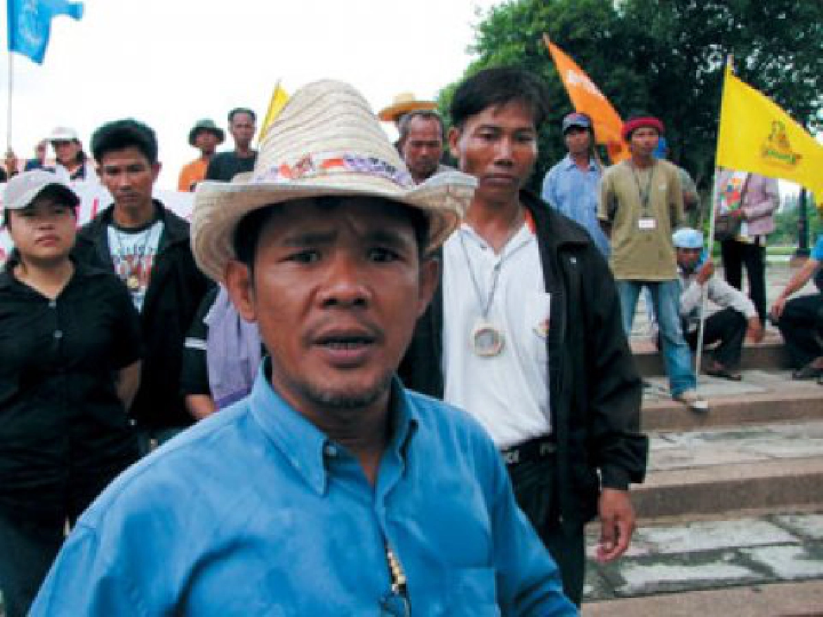 ไฟ2ฝั่ง รุมเร้าพระวิหารรบ.ต้องสู้ทั้งศึกนอก-ศึกใน