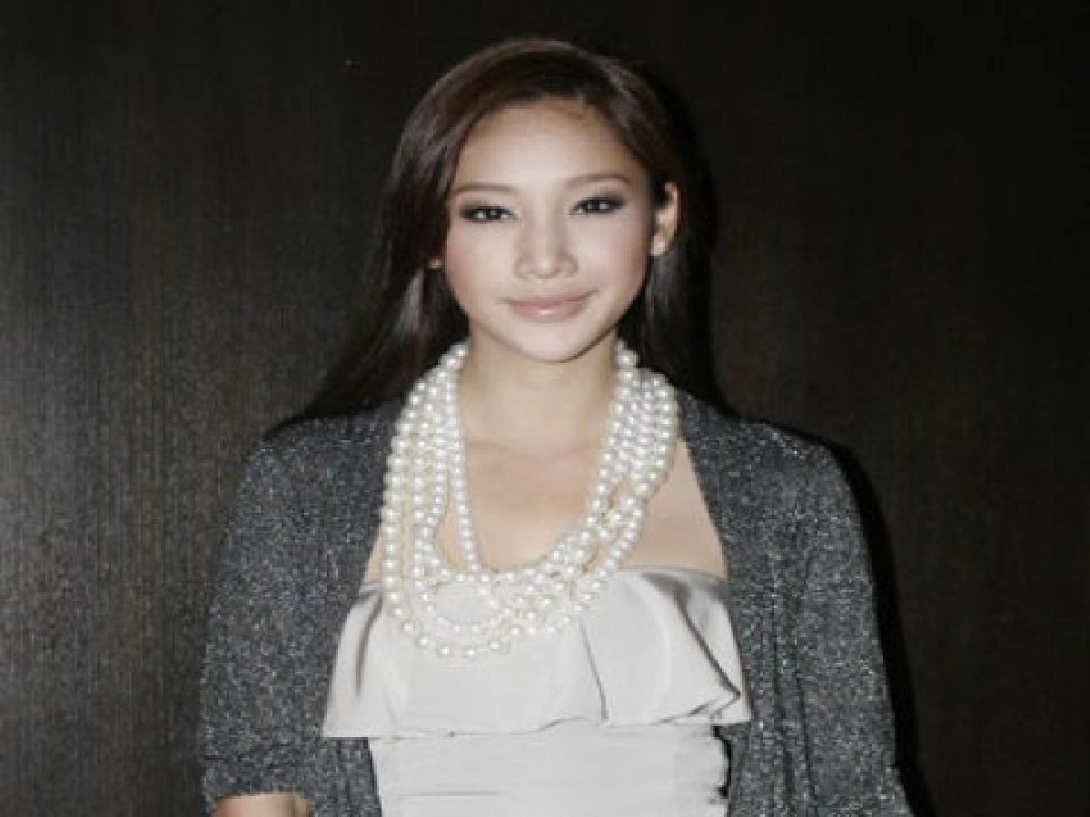 จันทร์ที่ 21 กันยายน 2552

