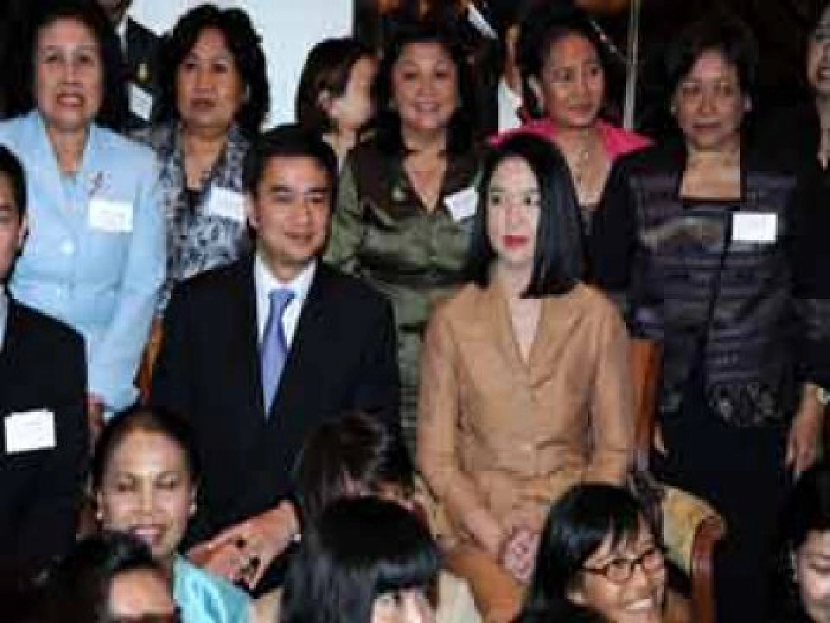 'อภิสิทธิ์'ยันการเมืองไทยมีเสถียรภาพ 'อภิสิทธิ์'ยันการเมืองไทยมีเสถียรภาพ