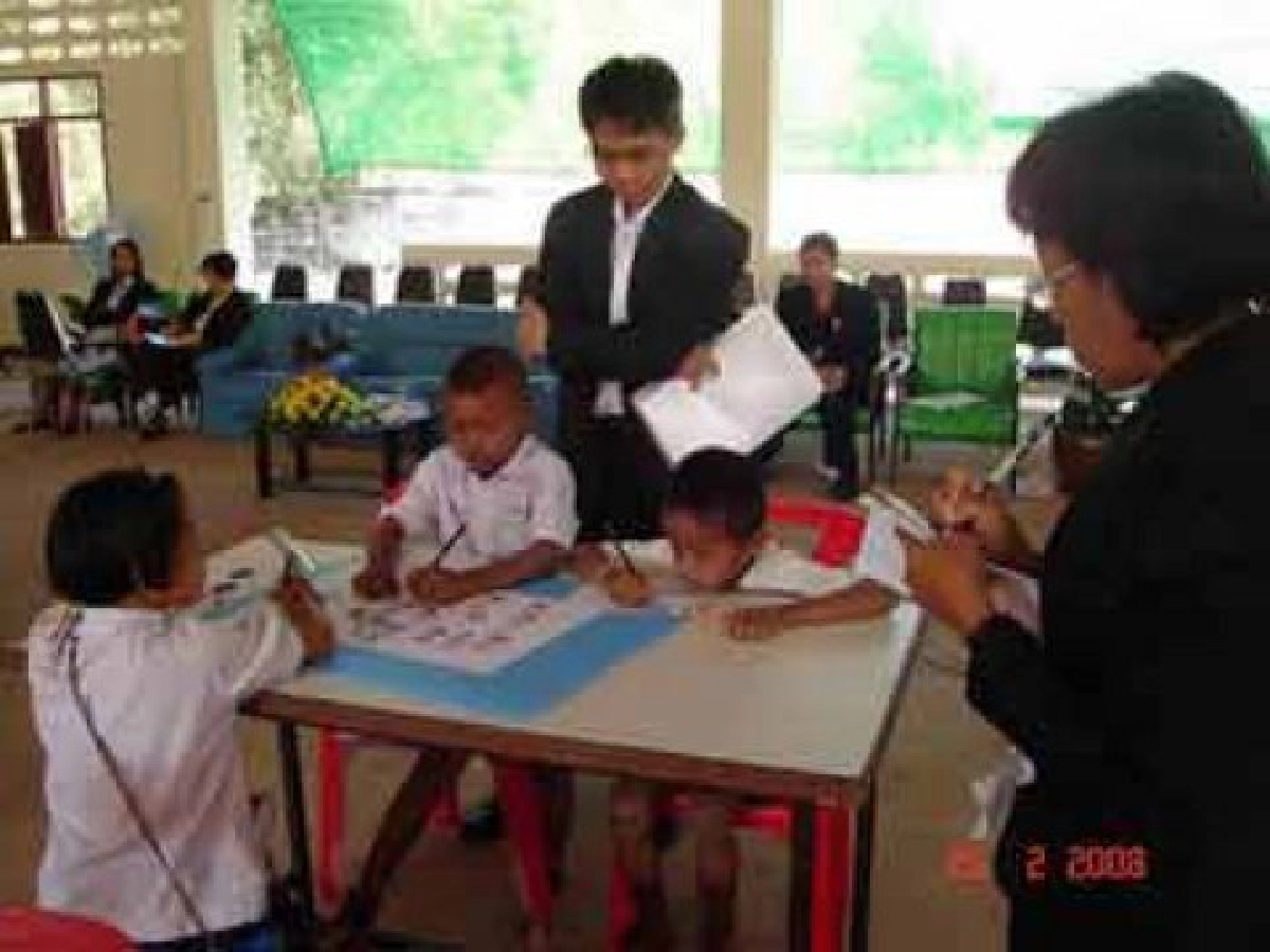 ปั้นครูคณิตสู่ความเป็นเลิศผศ.ดร.ไมตรี อินทร์ประสิทธิ์  