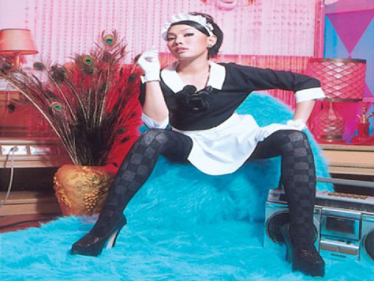 "ดา เอ็นโดรฟิน" แผลงฤทธิ์ "แสนแสบ"
ในคอนเสิร์ตใหญ่หนที่สอง
"ดา เอ็นโดรฟิน" แผลงฤทธิ์ "แสนแสบ"
ในคอนเสิร์ตใหญ่หนที่สอง