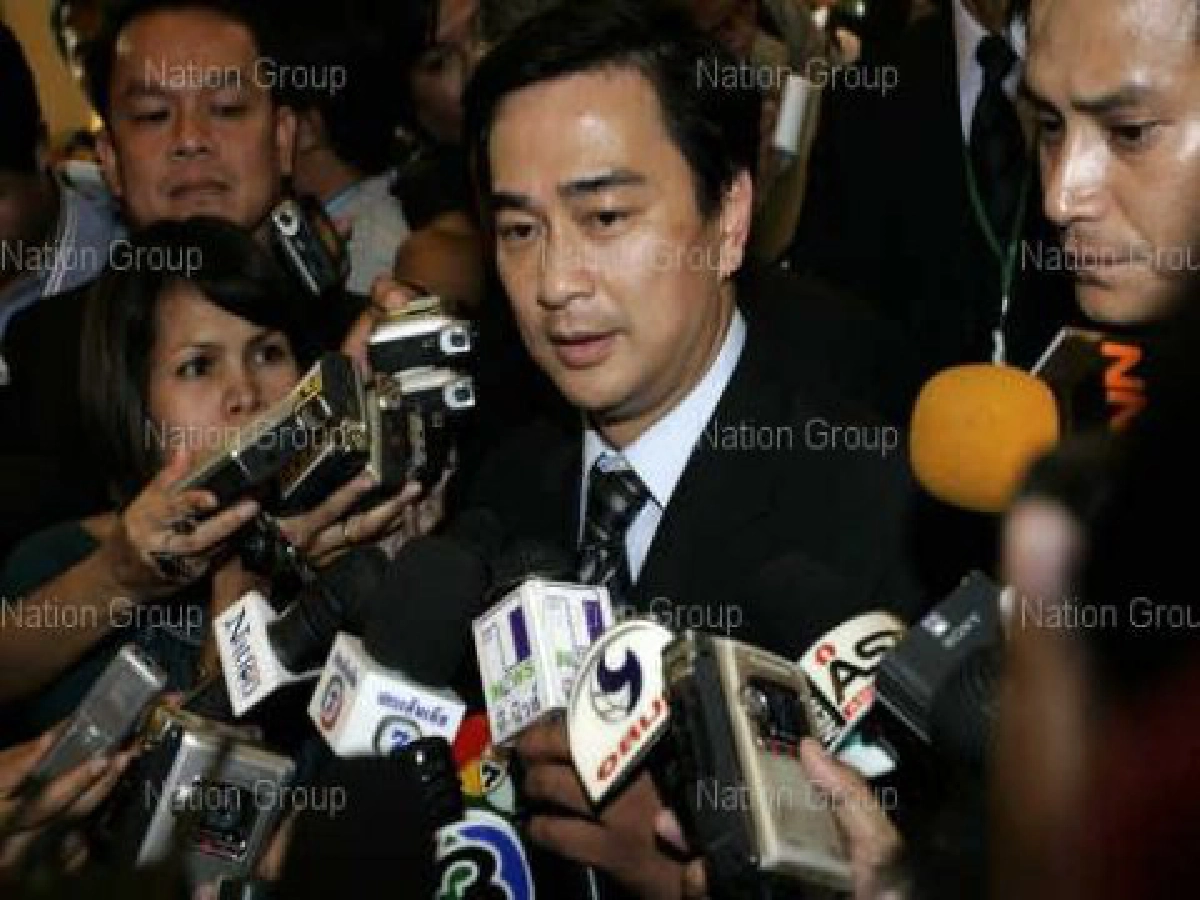 'มาร์ค'ลุยอีสานมอบเงินยายไฮ10ต.ค. 'มาร์ค'ลุยอีสานมอบเงินยายไฮ10ต.ค.
