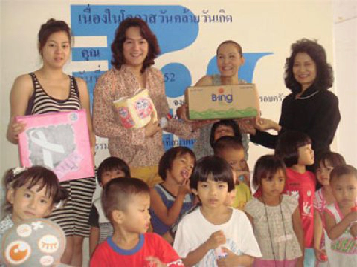 เสิร์ฟข่าว เม้าท์แตก (อังคารที่ 6 ต.ค.52)
เสิร์ฟข่าว เม้าท์แตก (อังคารที่ 6 ต.ค.52)