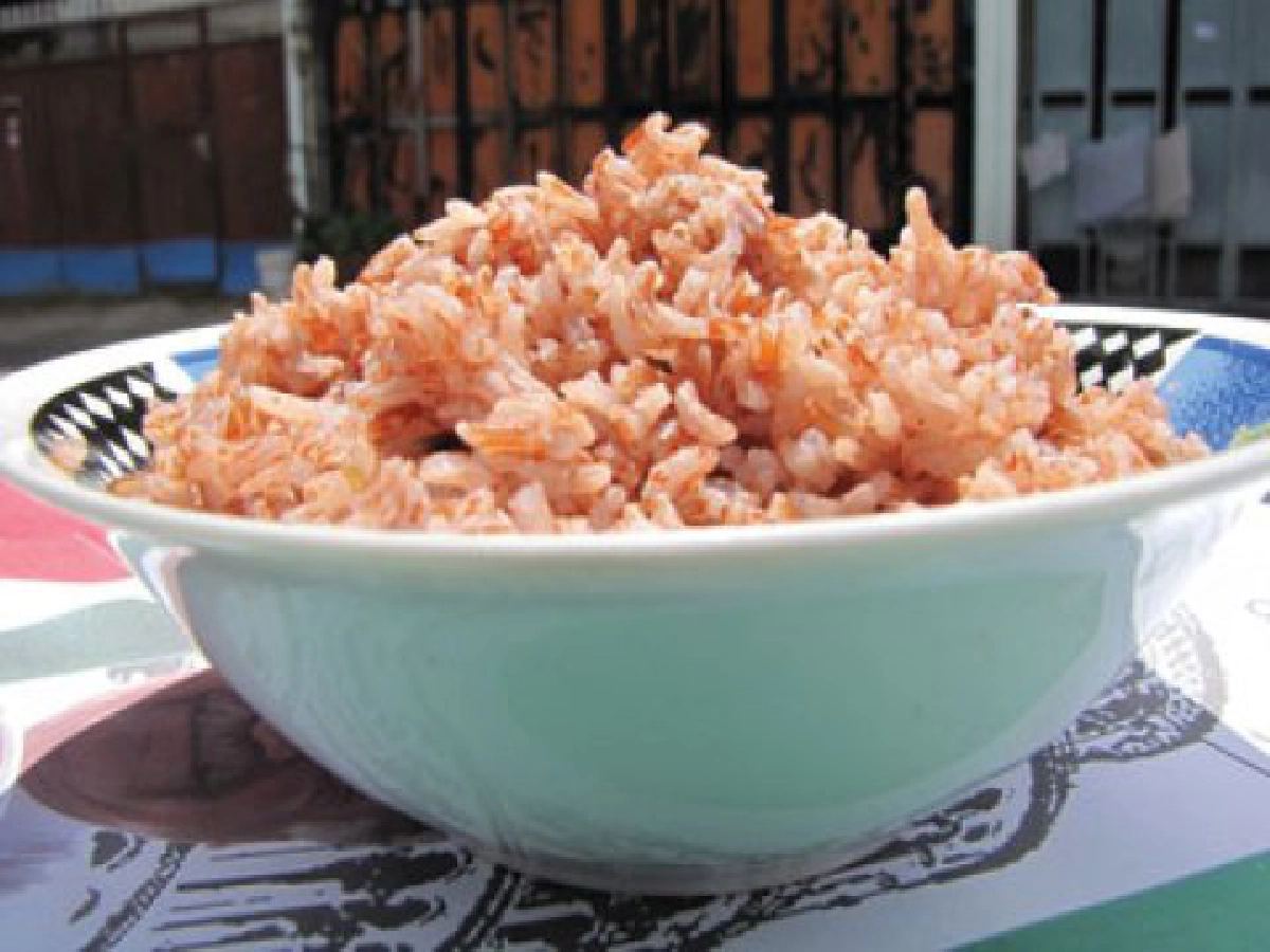 รวมกลุ่มสืบสาน "ข้าวสังข์หยด"
ปะยี่ห้อ "เขากลาง"-สร้างมูลค่า
รวมกลุ่มสืบสาน "ข้าวสังข์หยด"
ปะยี่ห้อ "เขากลาง"-สร้างมูลค่า