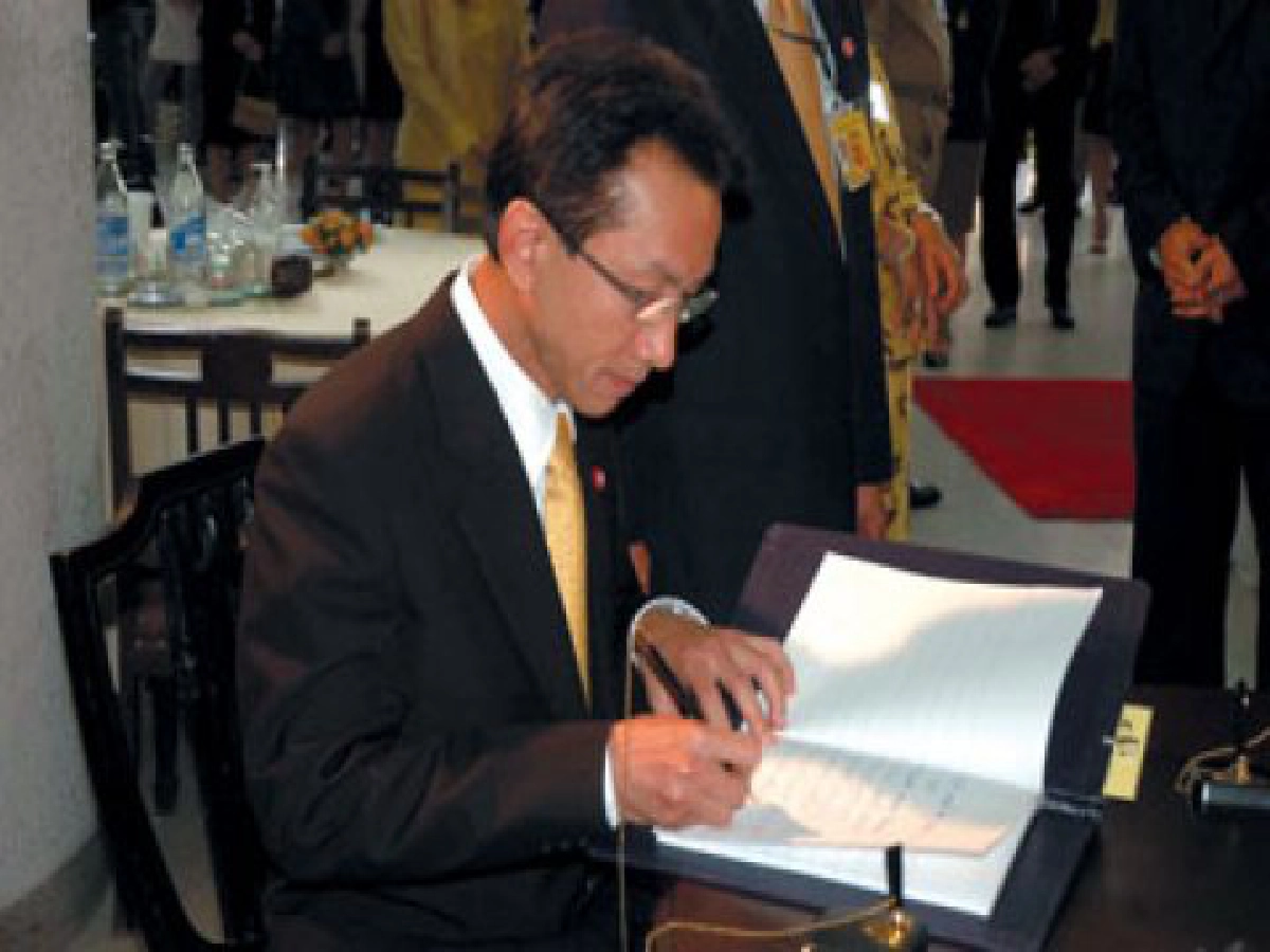 "หัวใจไทย"-ความพอเพียงของในหลวง "หัวใจไทย"-ความพอเพียงของในหลวง