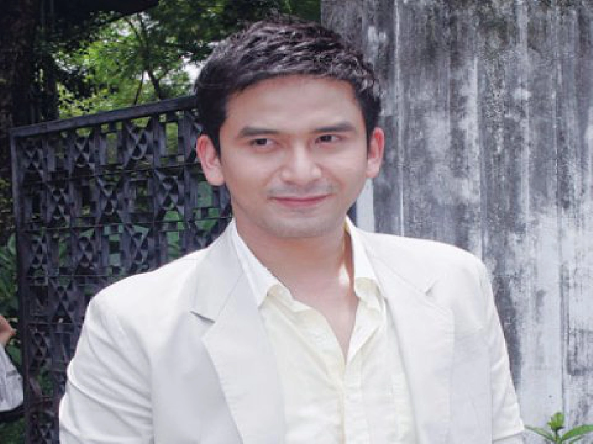 แซ่ดทะลุทุ่ง  (ศุกร์ที่ 9 ต.ค.52)

