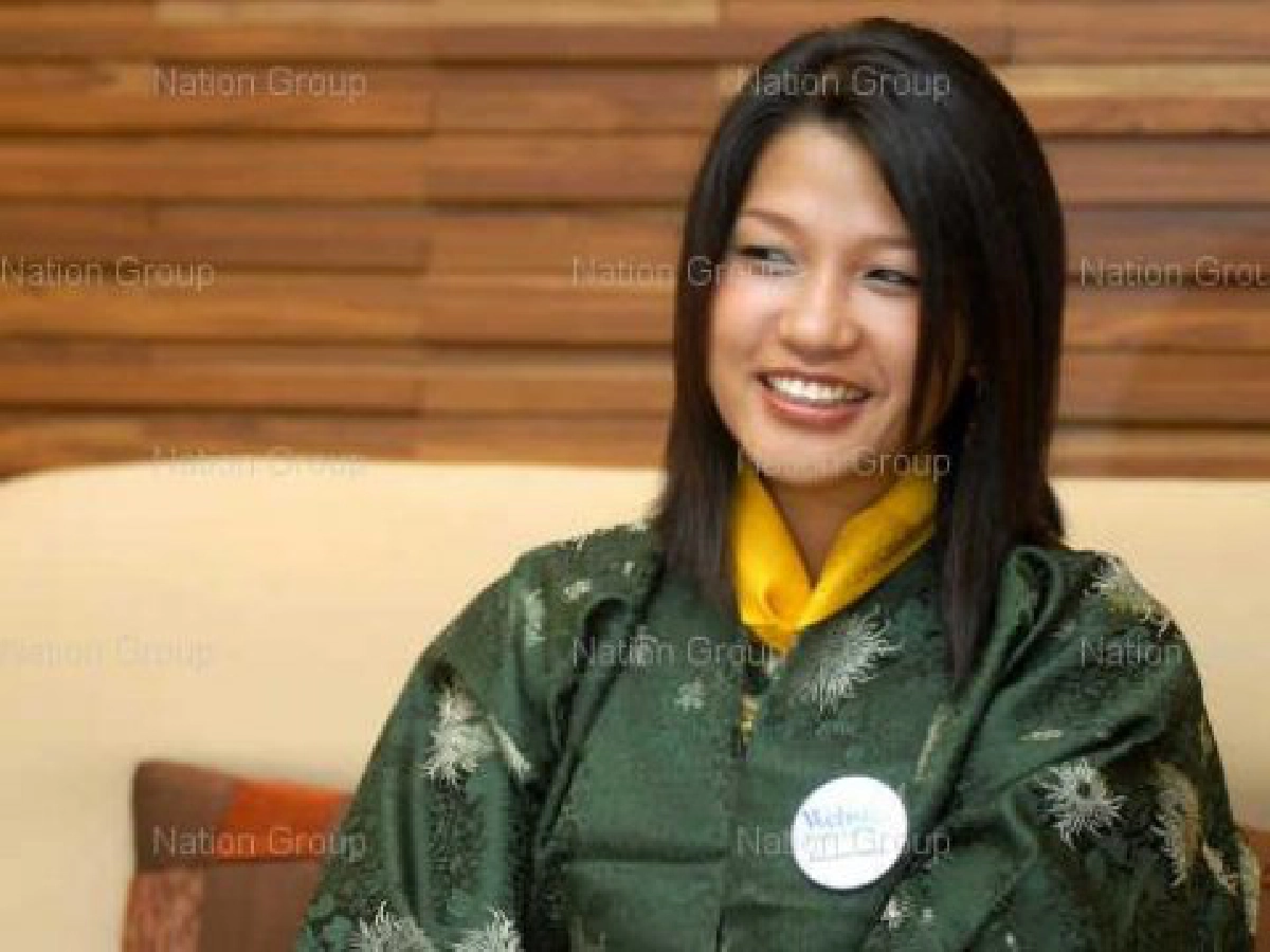 ในหลวงทรงมีพระกำลังเพิ่มขึ้นเสวยได้ดี ในหลวงทรงมีพระกำลังเพิ่มขึ้นเสวยได้ดี