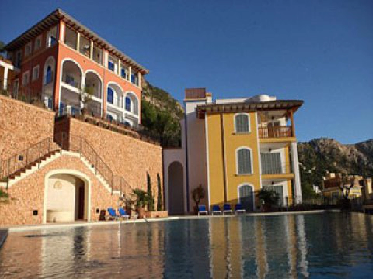 เชื่อหนุ่มบอยโซน ตายเพราะดื่มเหล้ามาราธอน
เชื่อหนุ่มบอยโซน ตายเพราะดื่มเหล้ามาราธอน