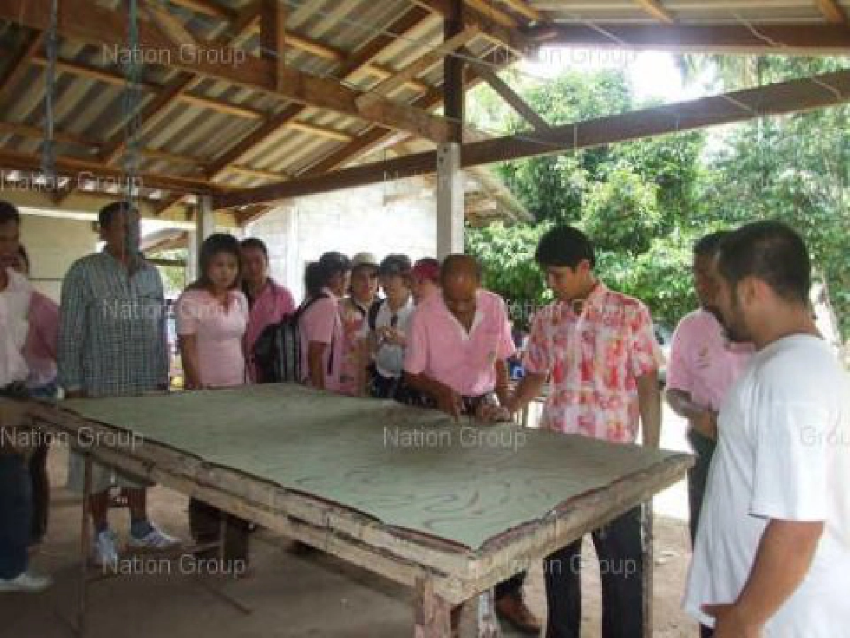 บาติกแก้จน"อาชีวะเพชรบุรี"ให้โอกาส-เพิ่มรายได้ชาวบ้าน