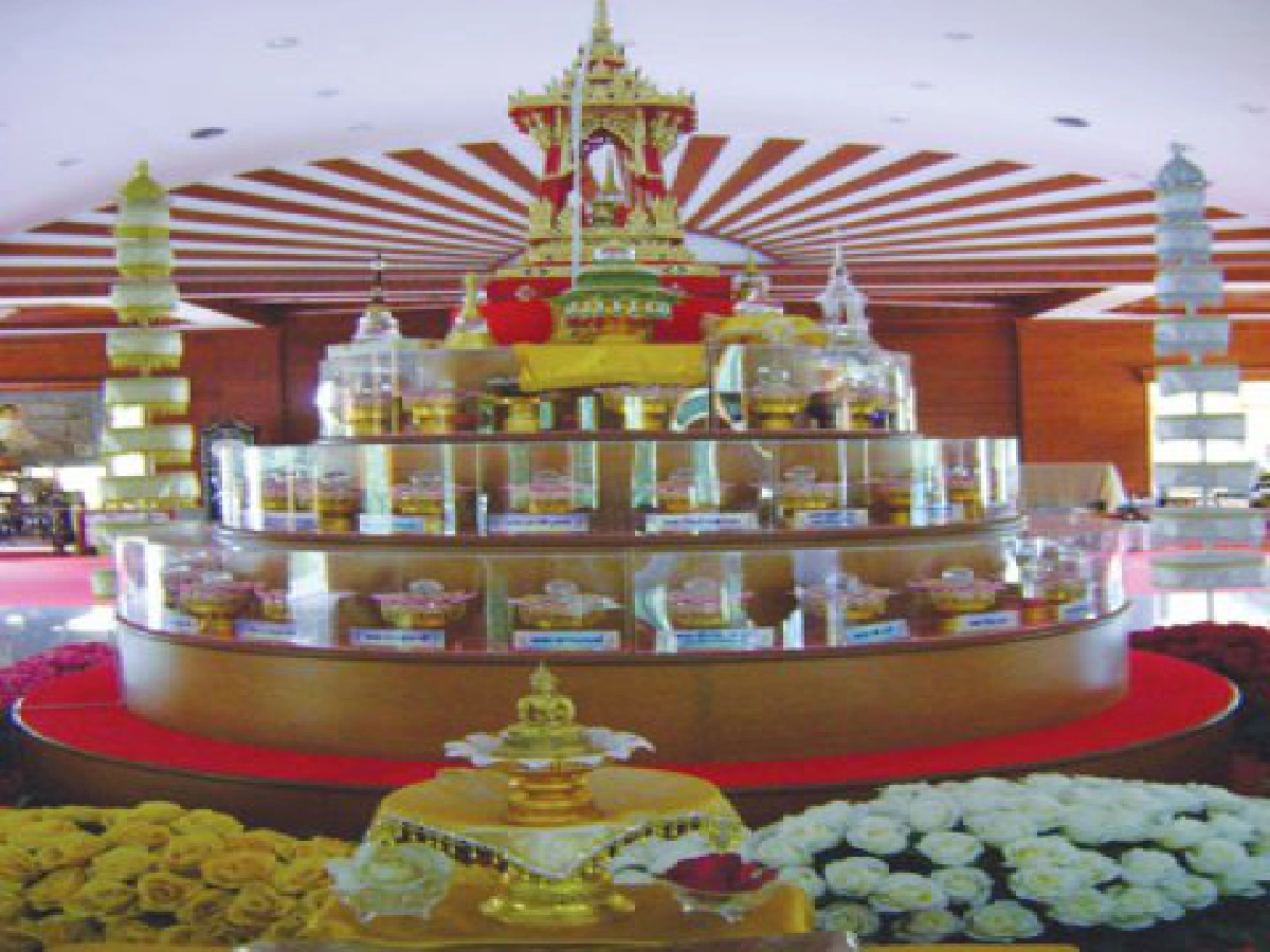 ร่วมบุญสร้างมณฑปครอบรอยพระพุทธบาท ร่วมบุญสร้างมณฑปครอบรอยพระพุทธบาท