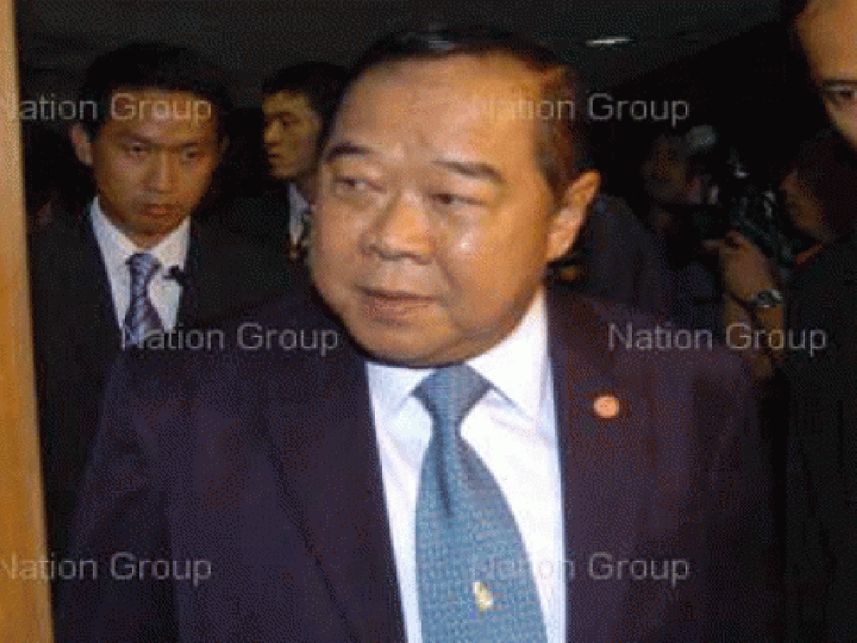 ประวิตรยันถอดยศแม้วตามกติกาบ้านเมือง ประวิตรยันถอดยศแม้วตามกติกาบ้านเมือง
