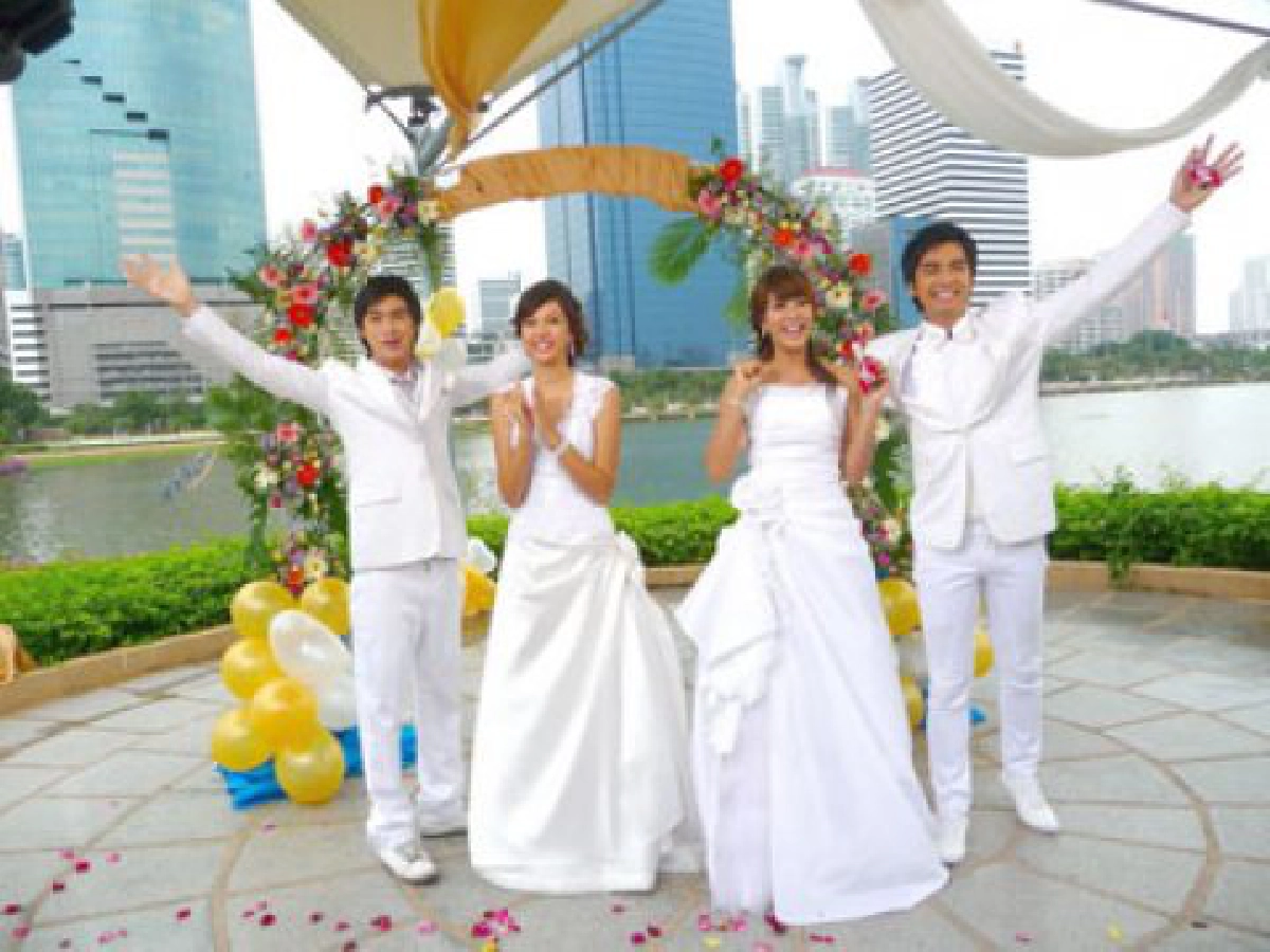 'จุ๋ย' ปล่อยหมัดฟาด 'ออย'
ปิดฉาก นางกรี๊ด
'จุ๋ย' ปล่อยหมัดฟาด 'ออย'
ปิดฉาก นางกรี๊ด