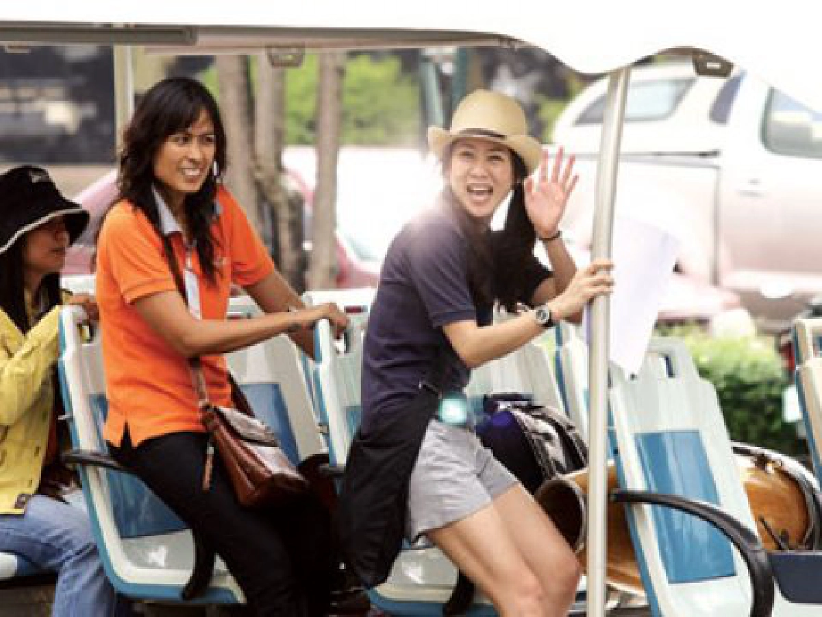 ตาม "โม" นภัสนันท์ ไปกะเทาะเปลือกไข่ทองคำ
