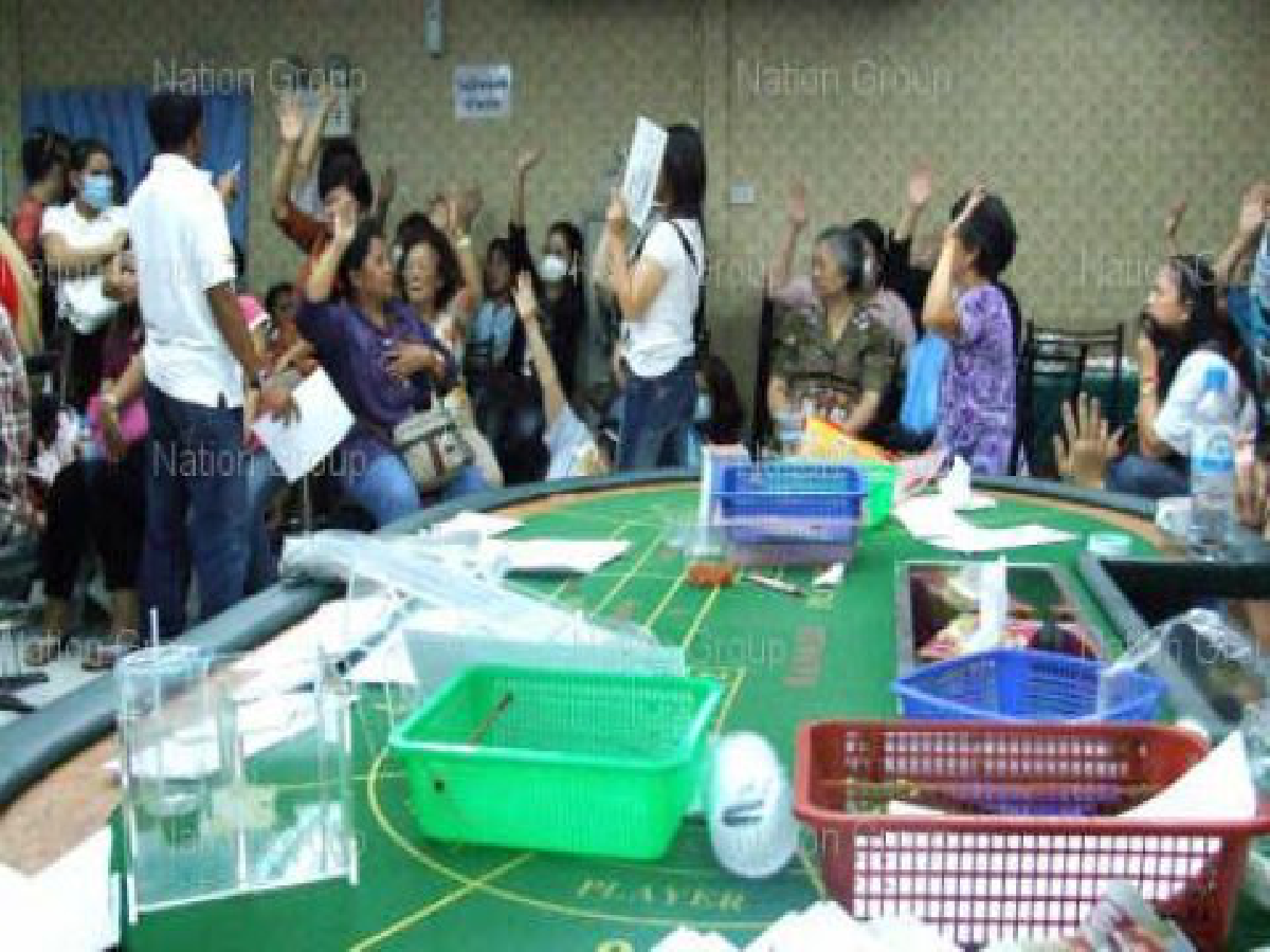 บุกทลายบ่อนเยาวราชจับนักพนัน228คน 